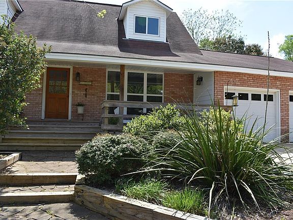 3rd image of 3201 Nancy Gale Dr