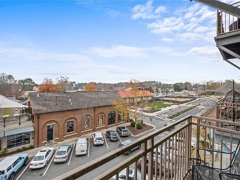 360 Chambers St #202 — Photo 4