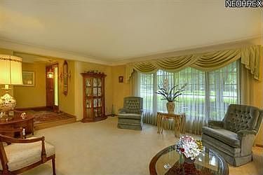 3rd image of 4925 Canterbury Ln