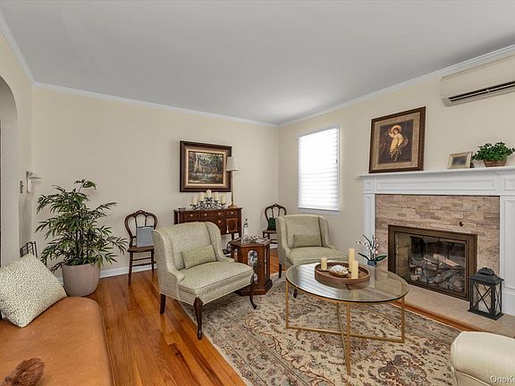 4th image of 58 Alexine Avenue