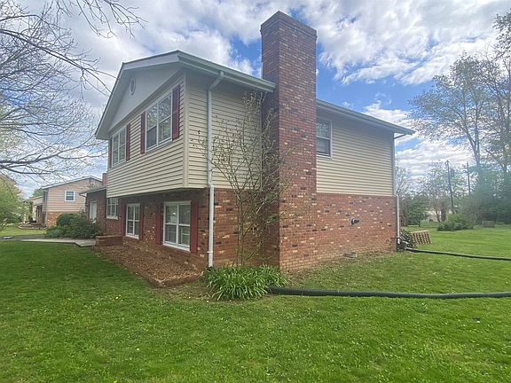 3rd image of 100 Cooper Dr
