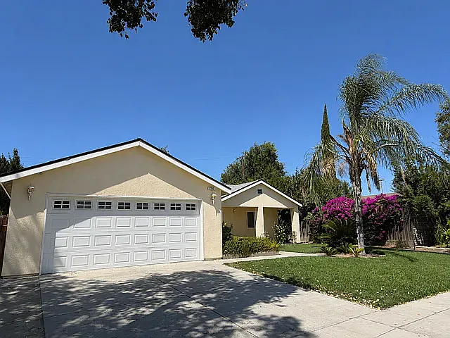 4 bed, 1700 sqft, $2,600 — Photo 2