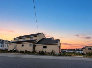15 Bay St, Hull, MA 02045
