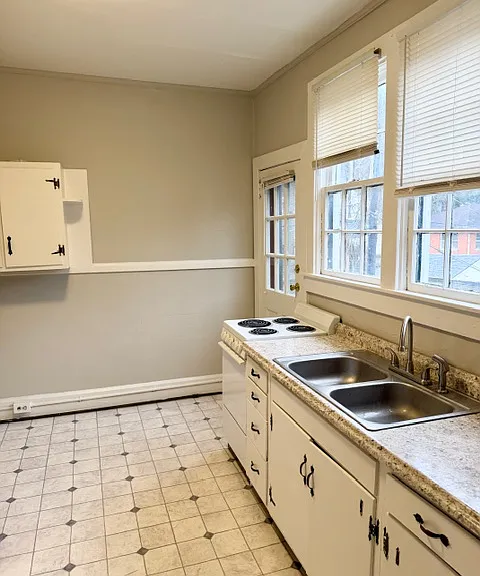 410 Conway St #3 — Photo 7