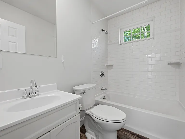 111 Laurel Ct #3 — Photo 10