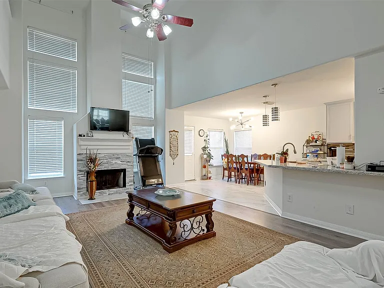 3822 Willow Stone Ct — Photo 4