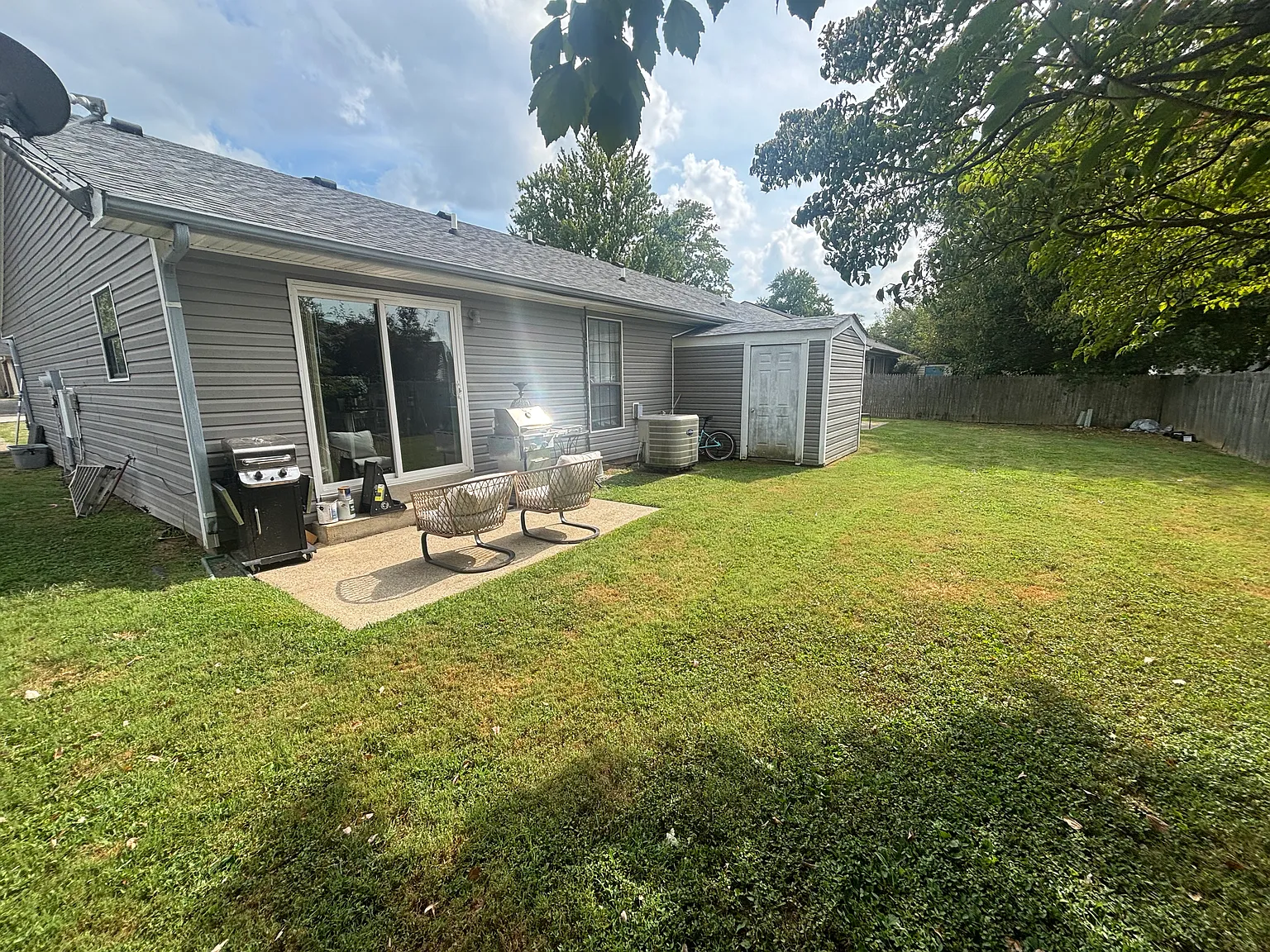 2 bed, 1050 sqft, $1,465 — Photo 1