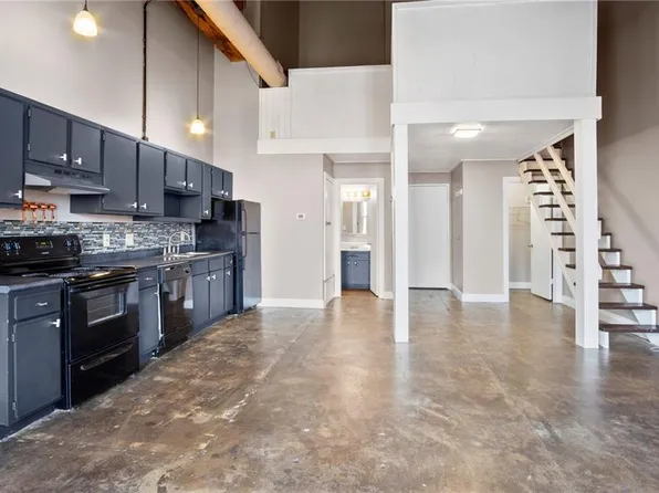 113 W 5th St APT 303, Kansas City, MO 64105