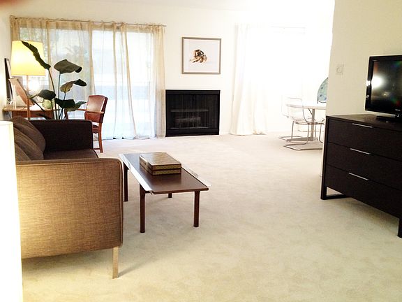 3rd image of 2929 Waverly Dr APT 205