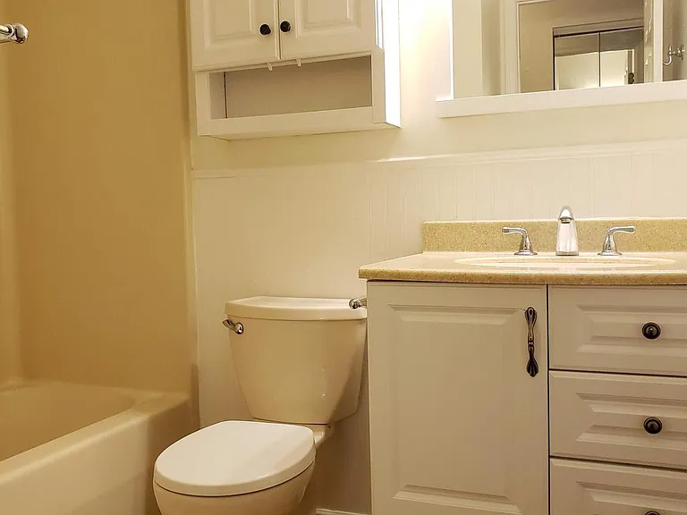 724 Hillcrest Dr — Photo 18
