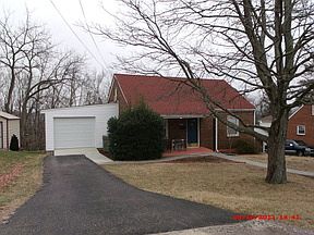 2nd image of 530 Parkdale Dr