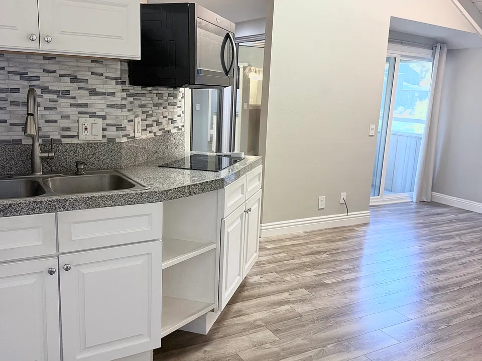 23541 Avenida La Caza #125