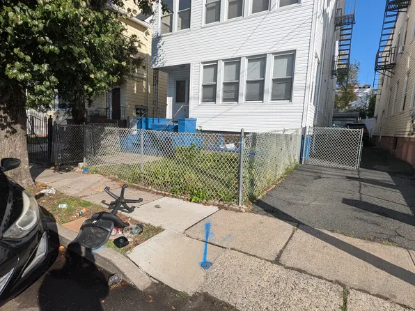 214 Munn Ave #1, Irvington, NJ 07111
