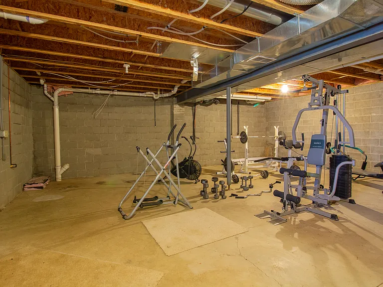 918 Harold Ave #918 — Photo 49