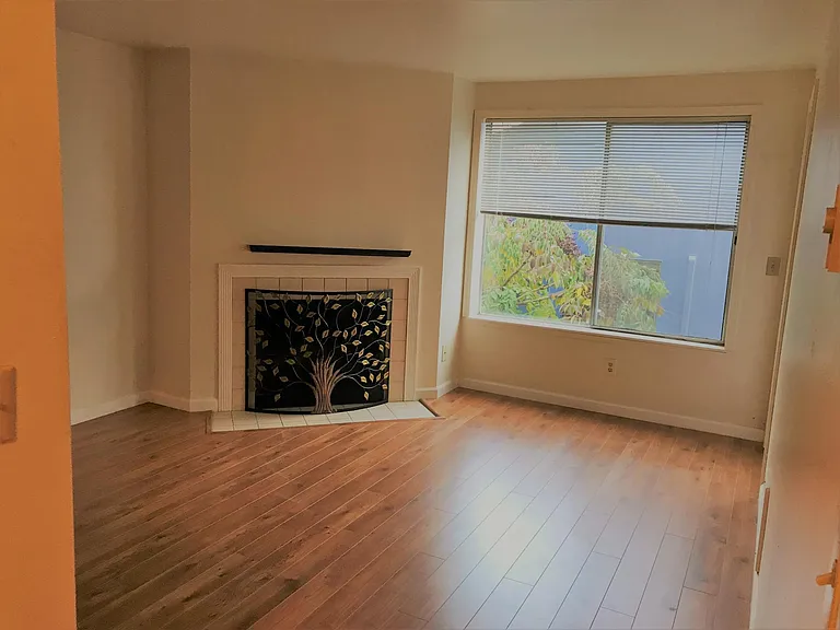 708 N 85th St #102-202 — Photo 3