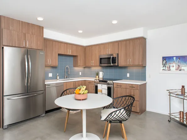 The Californian Coastal Apartments