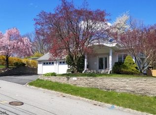 15 Elizabeth St, Wharton, NJ 07885