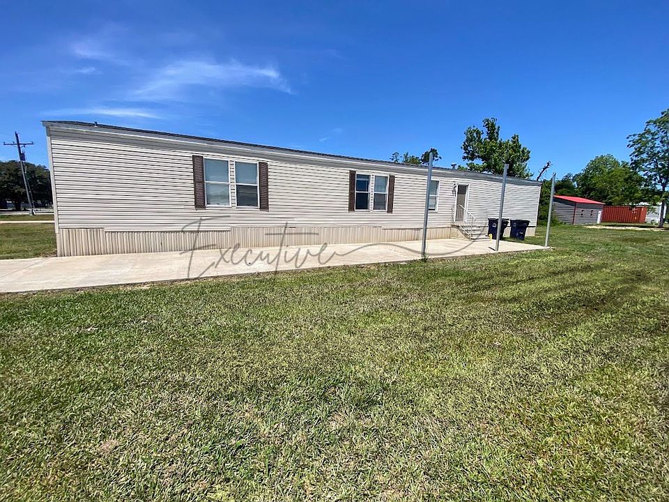 1st image of 122 Dennis Ln