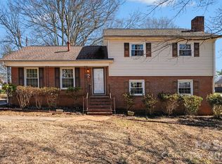 1140 Fieldstone Rd, Mooresville, NC 28115