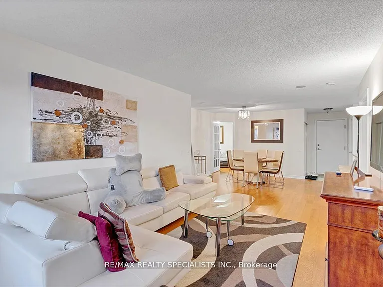 25 Kingsbridge Garden Cir #1720 — Photo 16