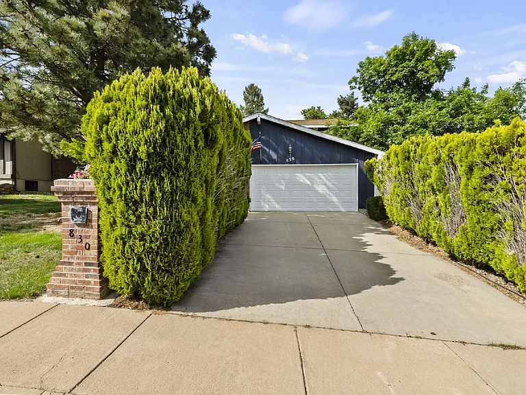 830 Red Mesa Dr — Photo 1