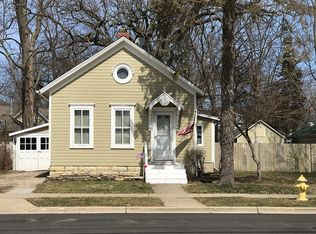 431 Elm St, Batavia, IL 60510