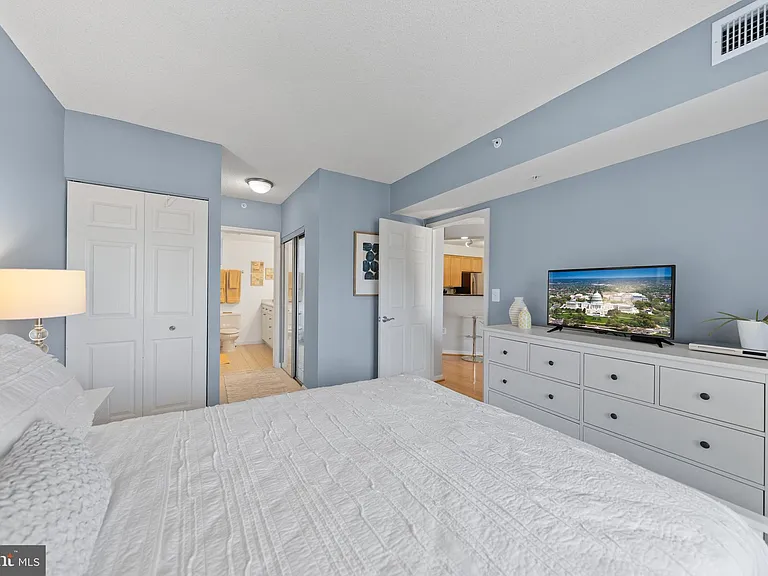 3101 N Hampton Dr #1201 — Photo 10