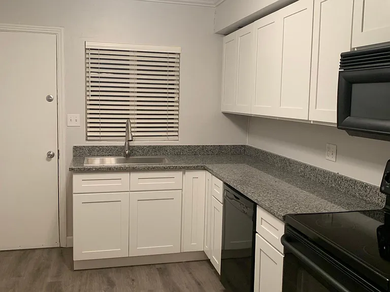 205 McJordan Ave — Photo 3