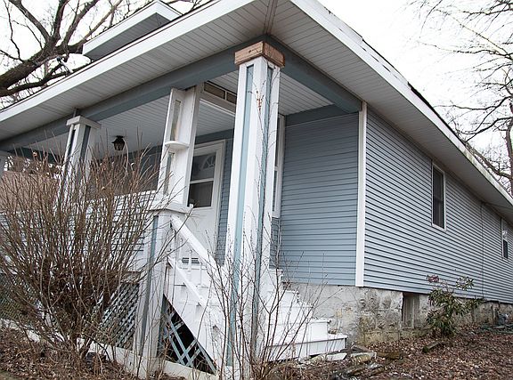 2nd image of 517 Emmett St