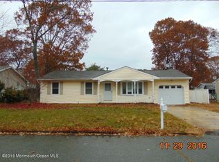 210 Chestnut Dr, Lanoka Harbor, NJ