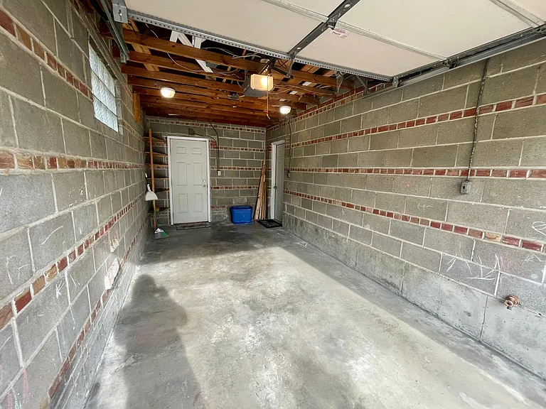 1131 Kraft St — Photo 28