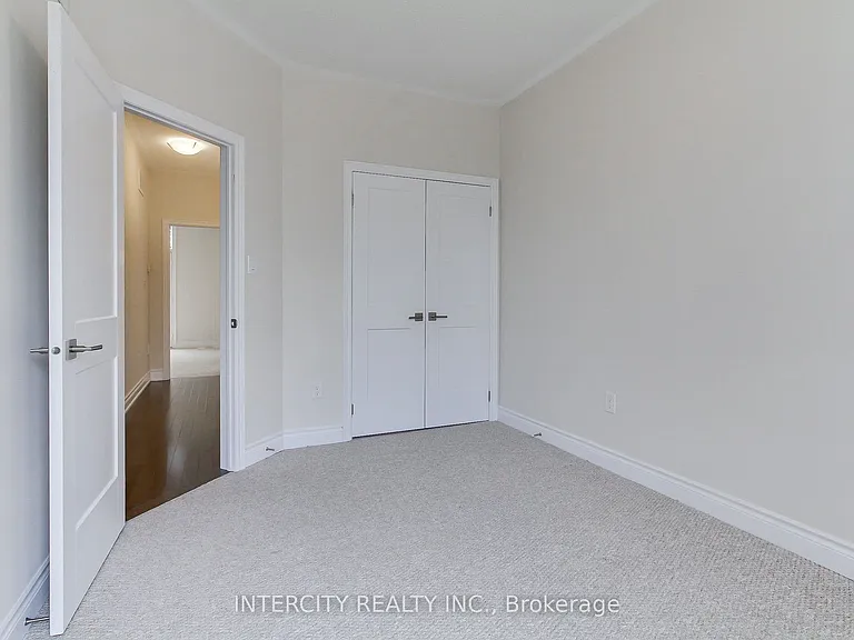 7 Adaskin Ave — Photo 40