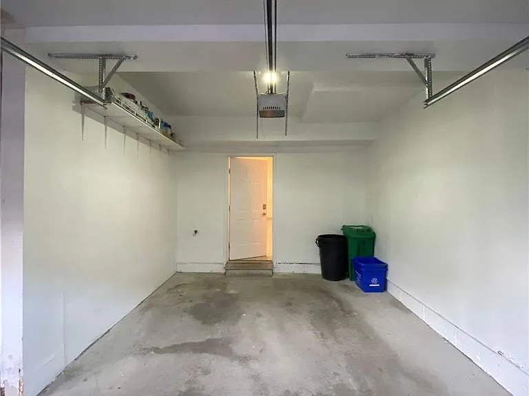3108 Eglinton Ave W #100 — Photo 38