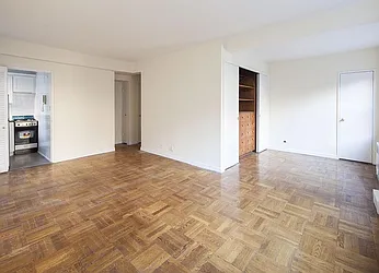Rented by Warburg
