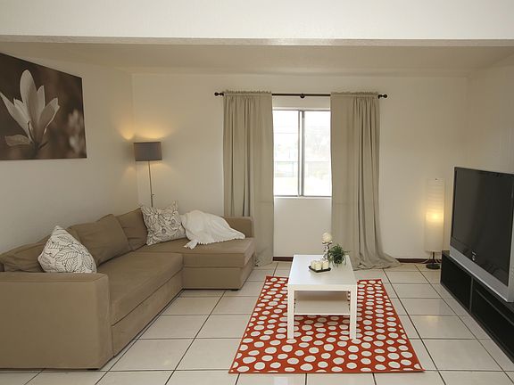5th image of 3301 Santa Fe Ave APT 128