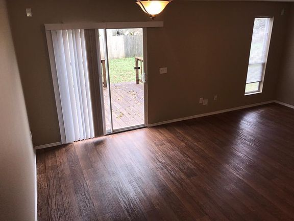 3rd image of 685 Lynch St