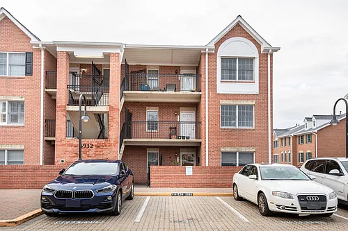 6932 Fairfax Dr #304 Photo 1
