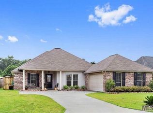 15042 Cross Gate Dr, Walker, LA 70785