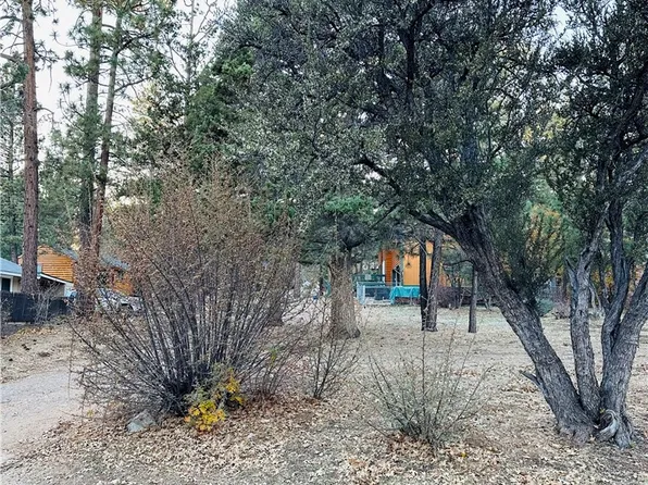 568 Highland Ln #52, Sugarloaf, CA 92386