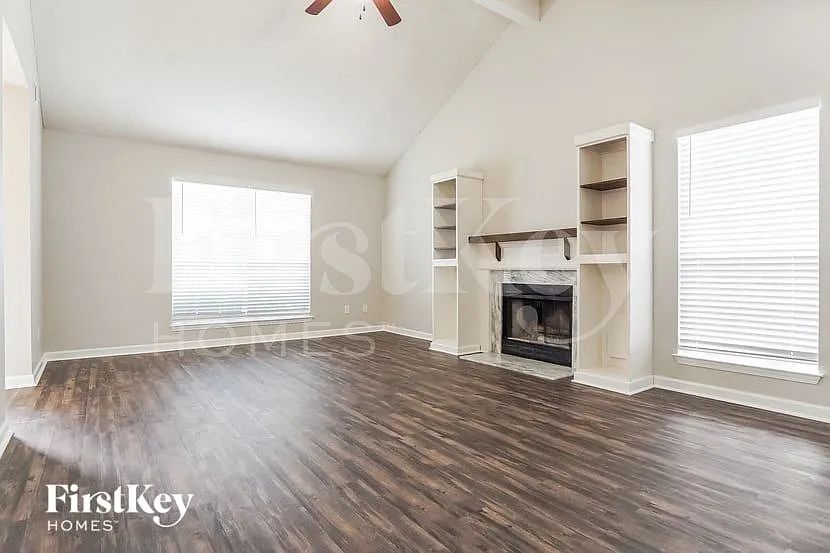 3 bed, 2.0 bath, 1418 sqft, $1,975 — Photo 4