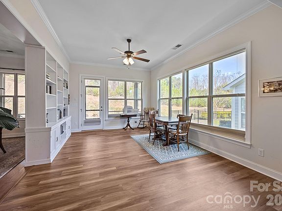 5th image of 7139 Hanging Rock Ct