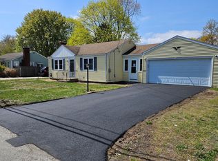 461 Buttonwoods Ave, Warwick, RI 02886