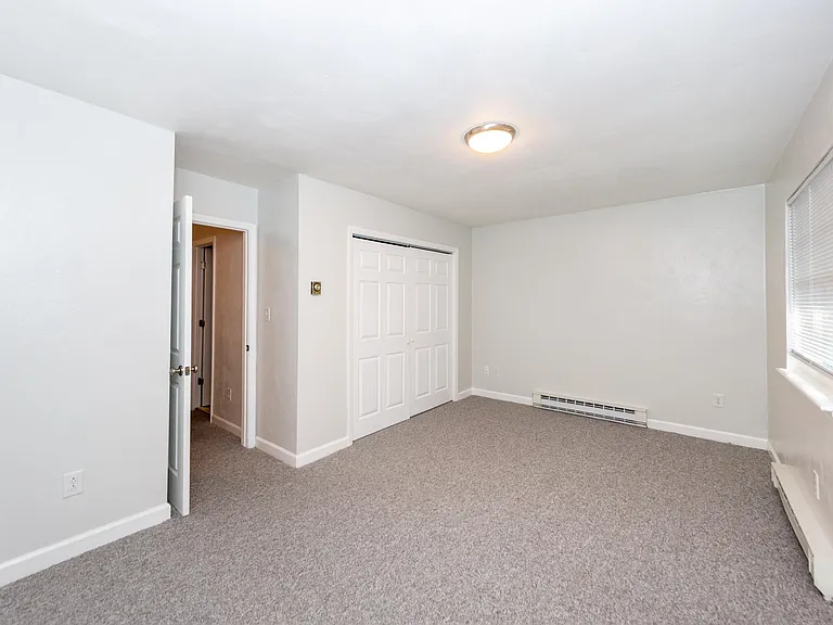 9392 Pine Tree Rd #B — Photo 12