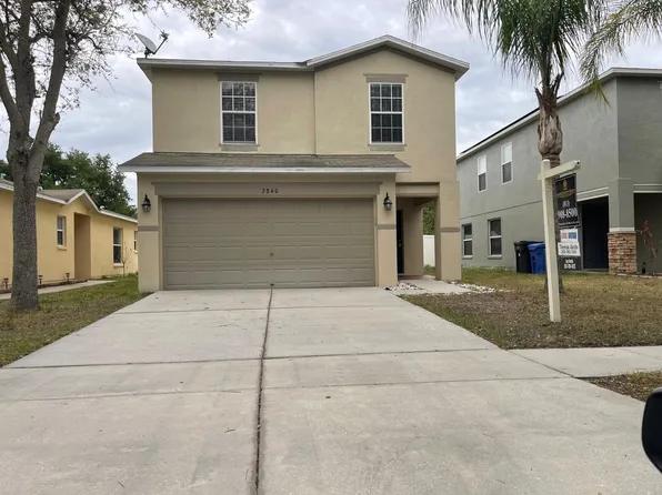 7840 Carriage Pointe Dr, Gibsonton, FL 33534