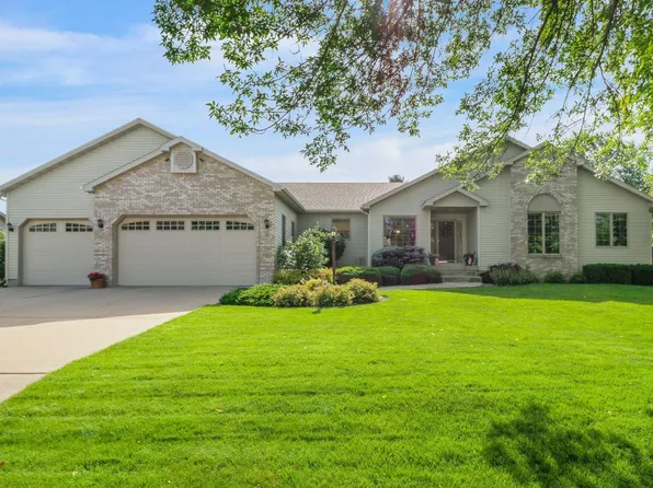 933 Chalfont Dr, Sun Prairie, WI 53590