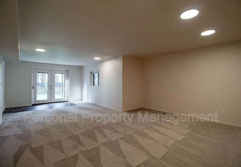11623 SE Evergreen Hwy — Photo 16