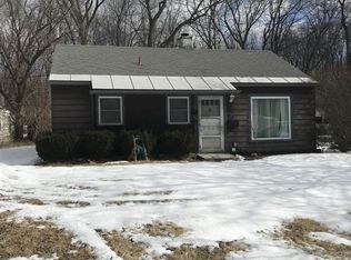 15 Vics Ct, Albany, NY 12205