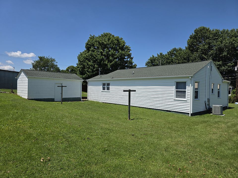 2nd image of 135 Duff Ln