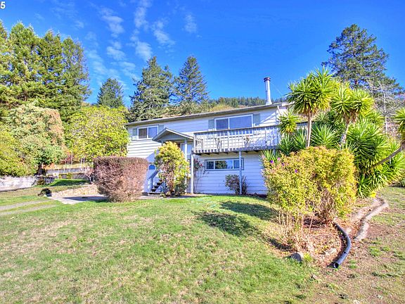 2nd image of 16493 Lovell Ln
