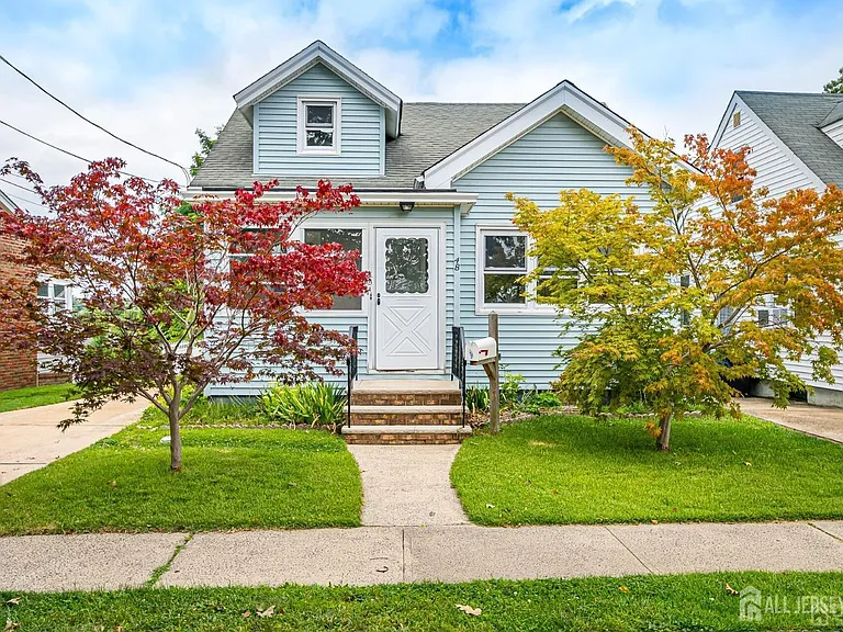 48 Johnson Pl — Photo 1